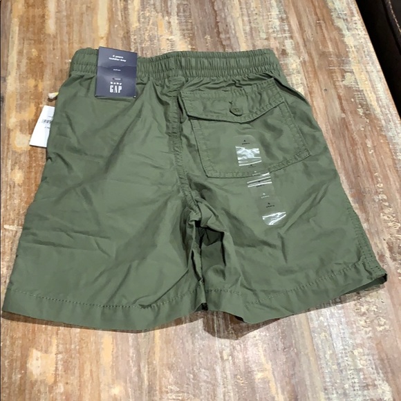GAP Toddler Shorts - Picture 2 of 4